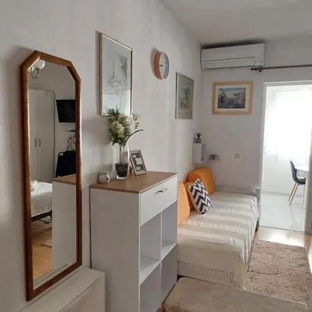 Visnja Apartman Podaca